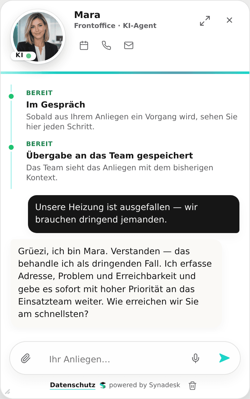 Synadesk-Widget: Kunde meldet eine ausgefallene Heizung, Mara stuft den Fall als dringend ein und übergibt ihn mit hoher Priorität ans Einsatzteam.